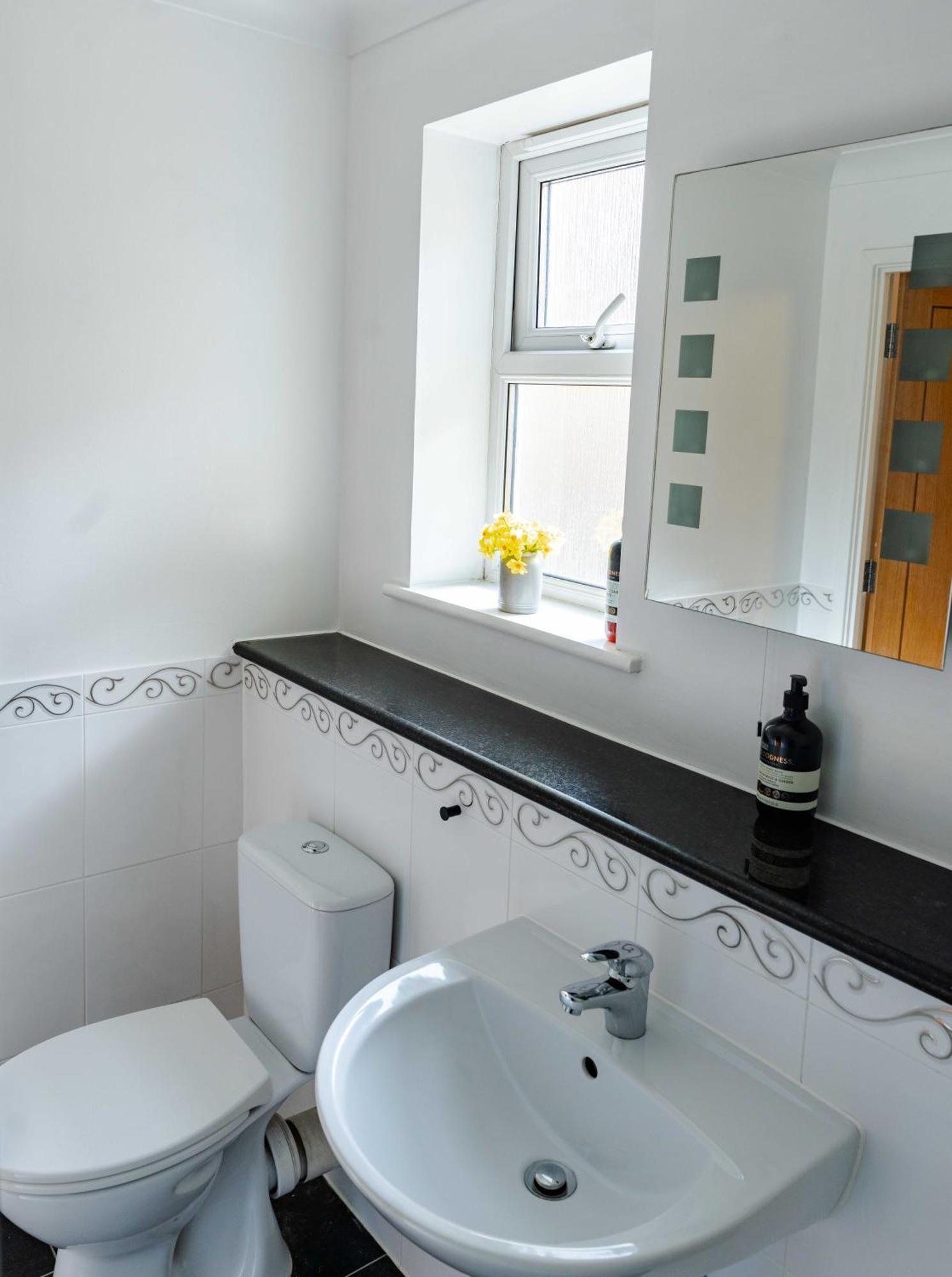 Modern Apartment Near Old Town With Parking マーゲイト エクステリア 写真
